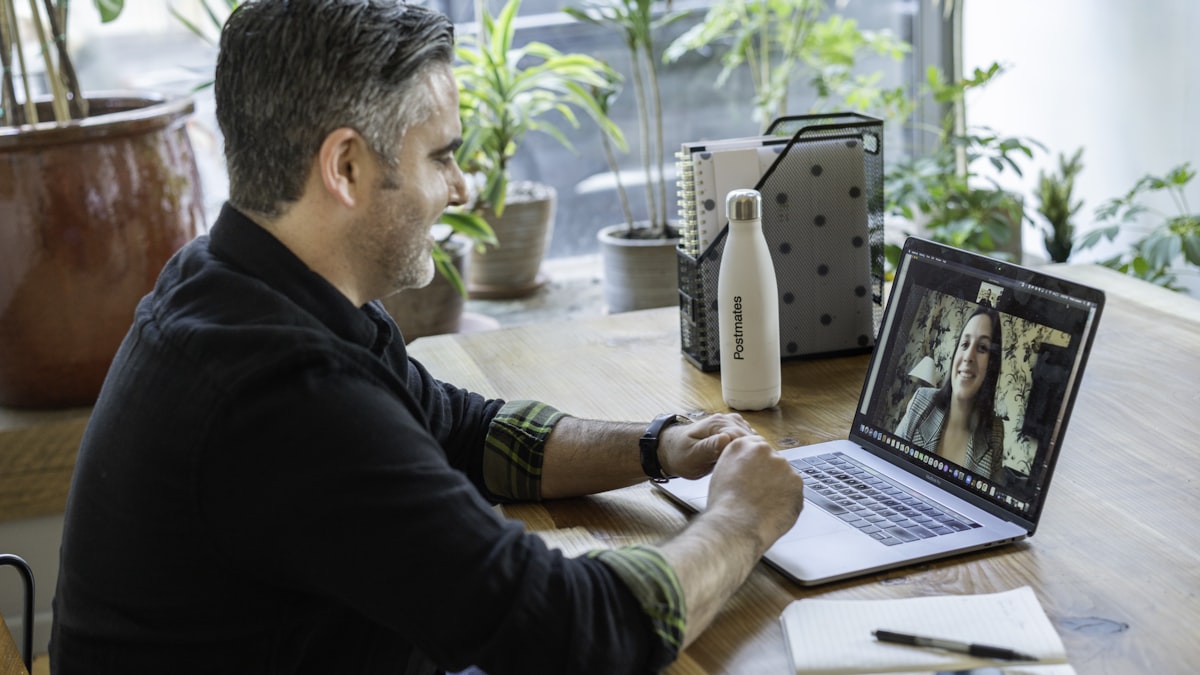 Reviewing a divorce agreement during an online consultation