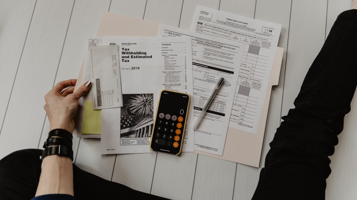 Calculator and documents for dividing high-asset divorce finances