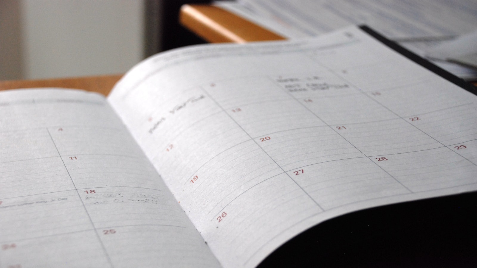 Calendar planner representing the divorce mediation timeline